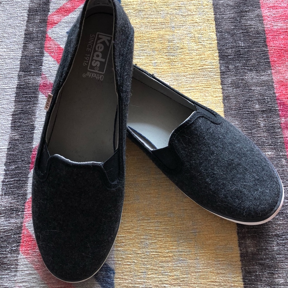 Keds Slip On - Size 9.5
